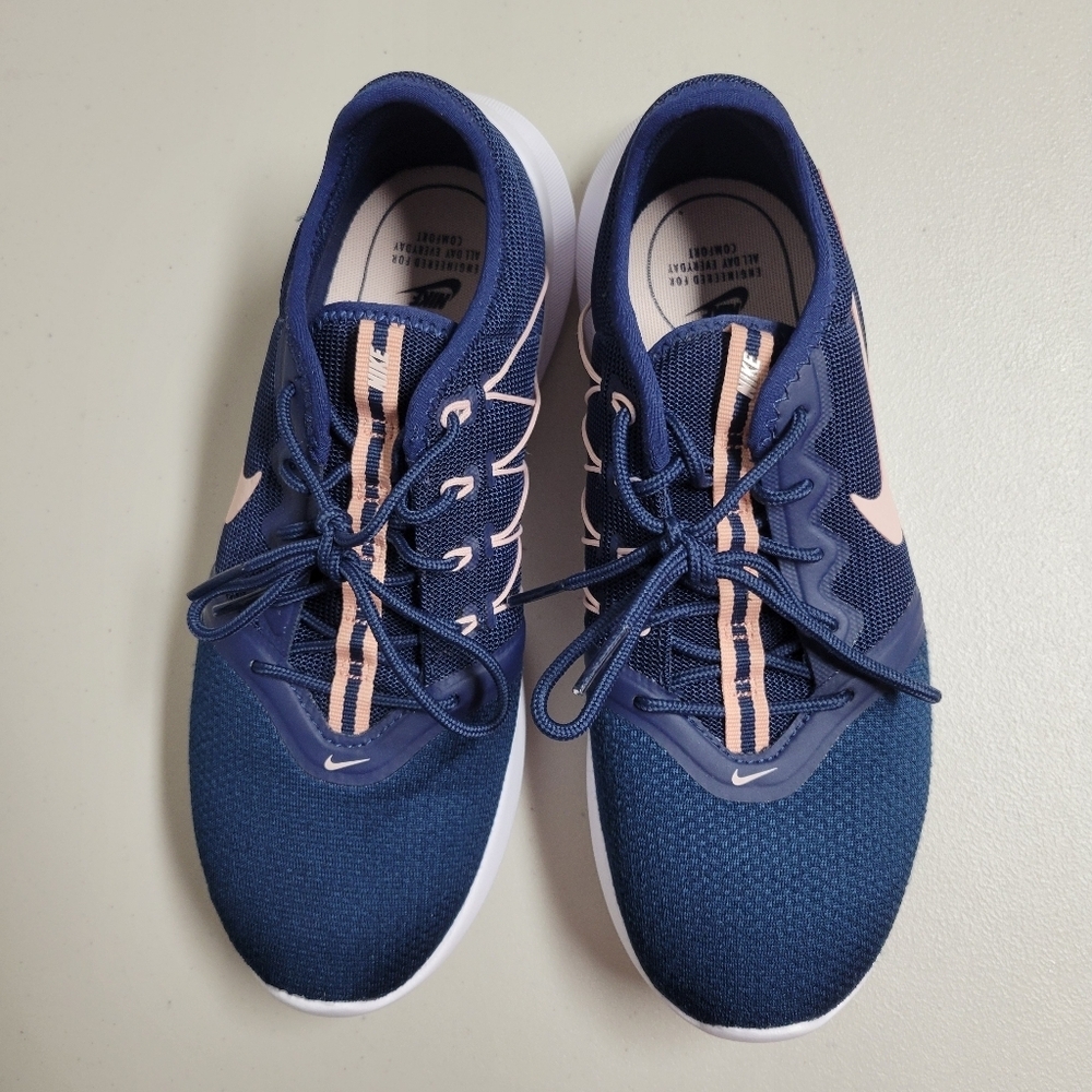 Nike Viale Tech Racer Lace Up Low Top Sneakers Women's Size 8. - Picture 4 of 11